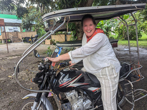 indi chocolate founder, Erin Andrews, volunteering with cacao farmers in the Philippines for the Grameen Foundation and the USAID Farmer to Farmer Program.