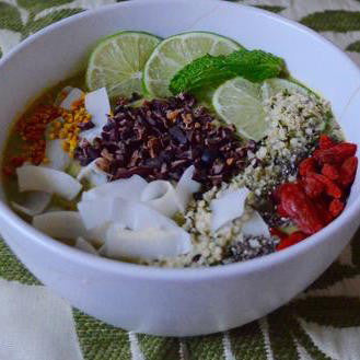 Matcha Smoothie Bowl with indi chocolate Cacao Nibs