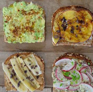 More easy recipes and ways to enjoy indi chocolate Molé Spice Rubs and Cacao Nibs. Enjoy!